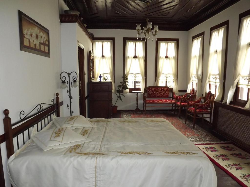 Fuatbeyler Konagi Aparthotel Mudurnu Rum bild